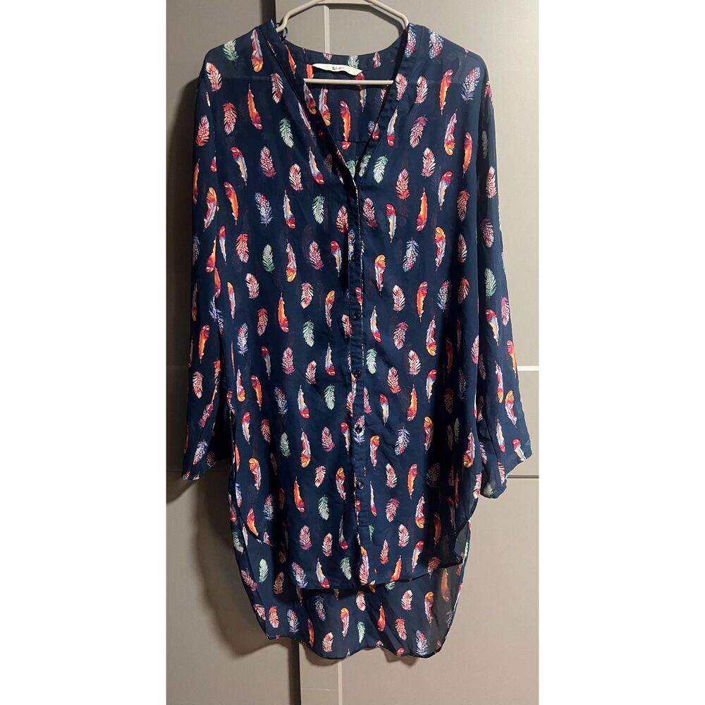 Tu V-Neck L/S Button Front Semi Sheer High-Low Feather Print Tunic Small Artsy